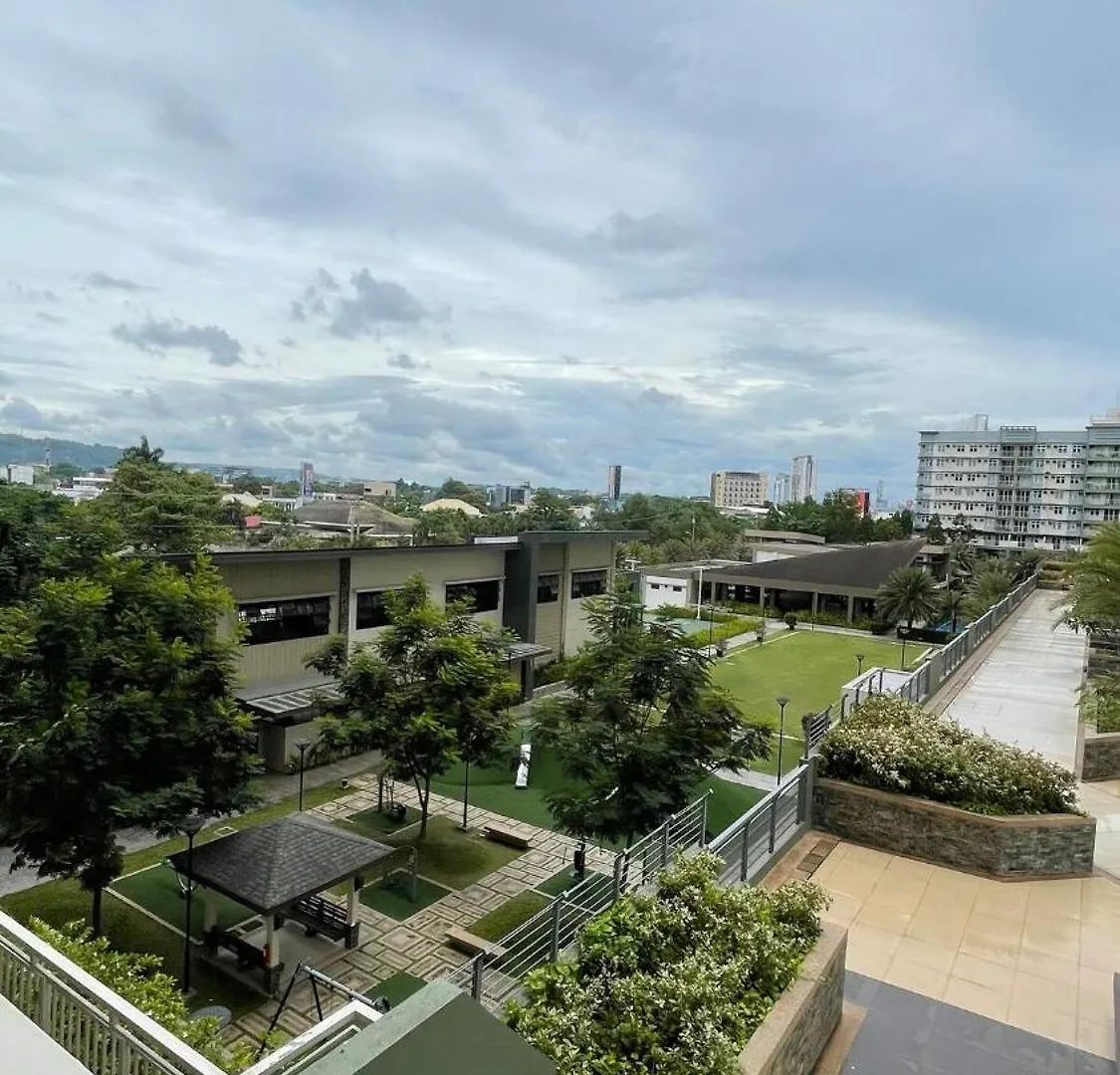 Davao City Condominium Luxury With Balcon Ocean Breeze 0*,  הפיליפינים